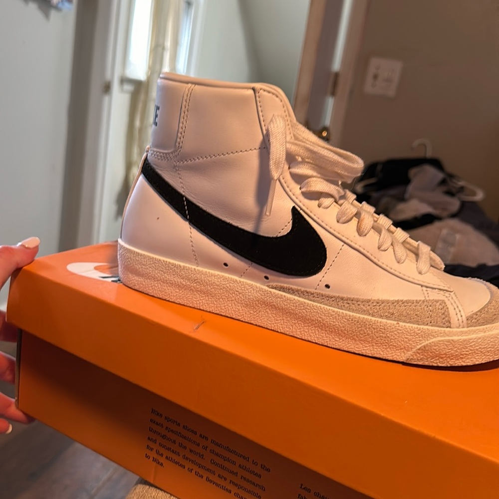 Nike Blazers Size 6.5 Women’s 8 in Men’s